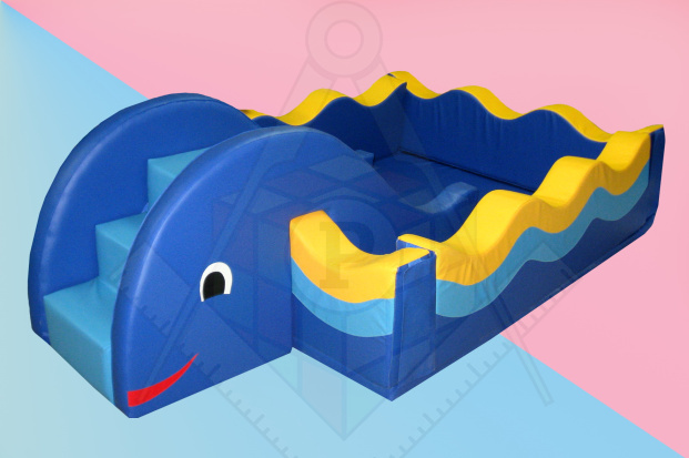 Горка Кит для бассейна