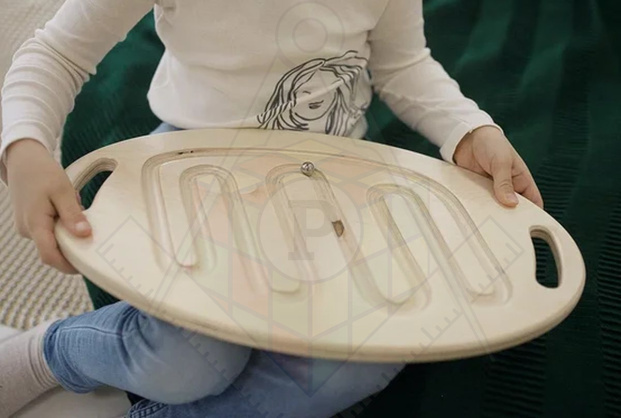 Тактильно-развивающая панель-лабиринт «Самый ловкий»_1