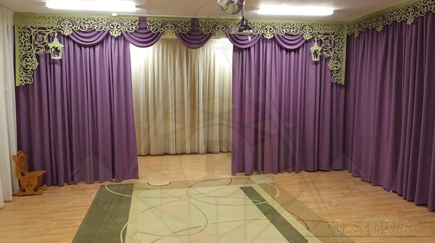 gostinitsy_i_sanatorii_oformlenie_stseny_muzykalnogo_zala_detskogo_sadika_pochemuchka_g_mytishchiofo