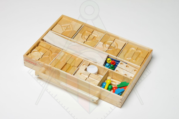 10090_Развивающий модуль психолога №1 «Движение на плоскости»