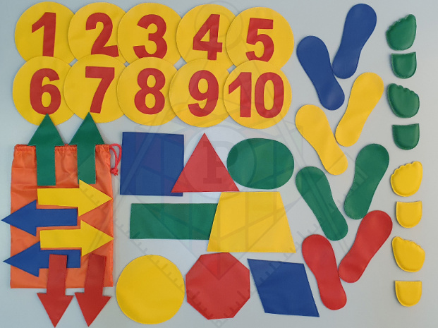 спортивно-игровой набор с указателями в сумке