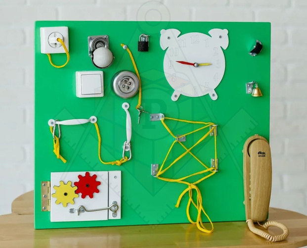 Бизиборд «Занятная лужайка»_1