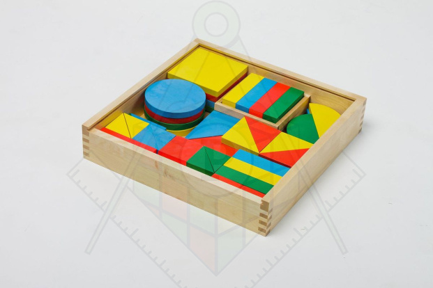 10082_Игровой комплект психолога №2 «Базовые геометрические фигуры и их основные преобразования»