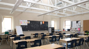 Класс с потолочным естественным освещением