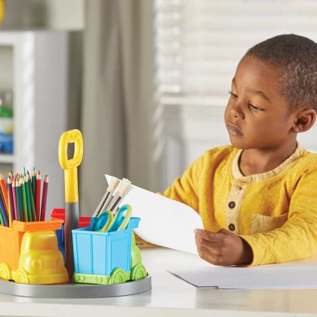 LER3715_Подставка_для_канцелярских_принадлежностей__Умный_органайзер._Грузовики___4_элемента_-CA